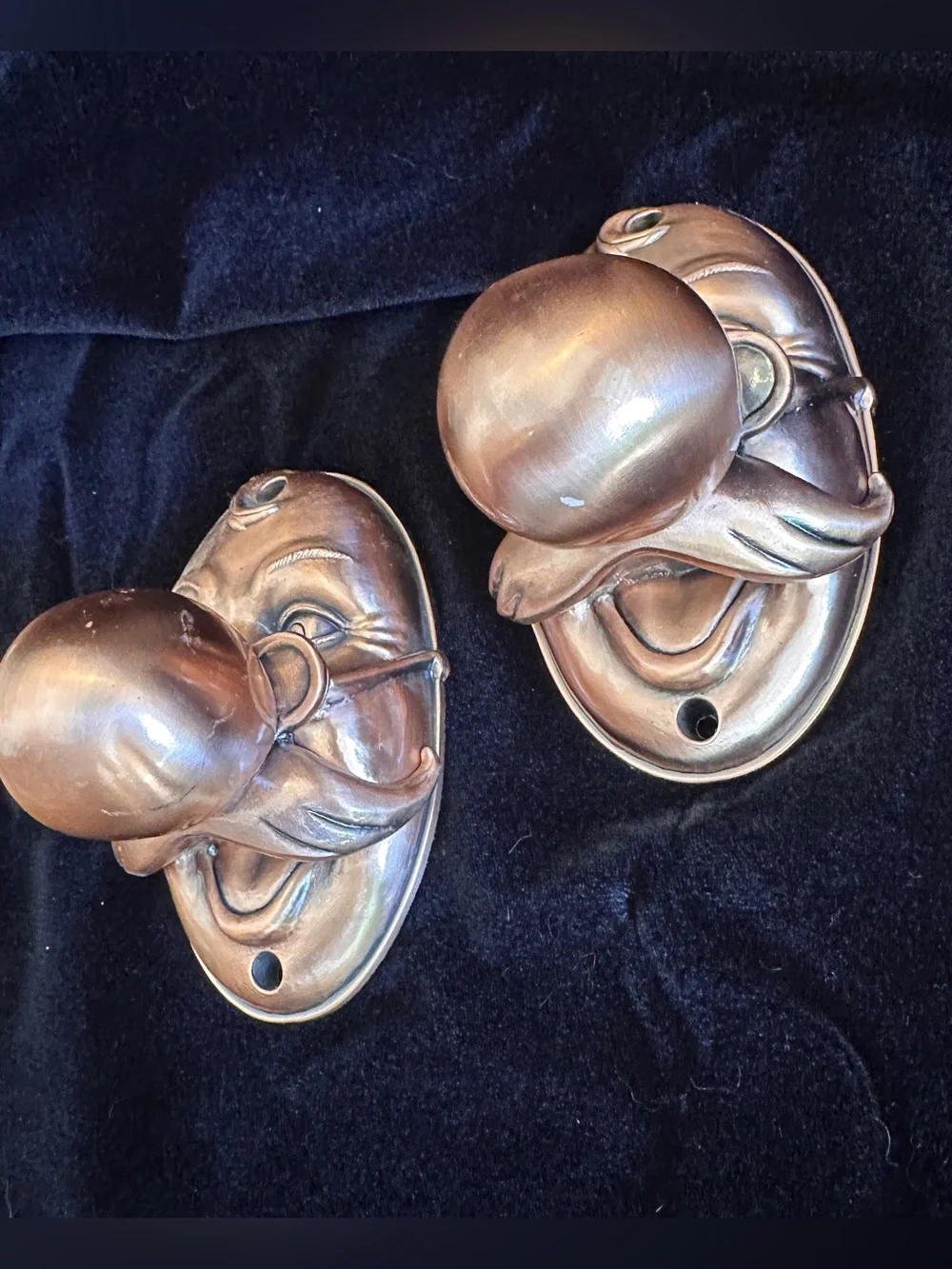 Bronze-Finish Decorative Face Wall Hooks/knobs - Set of 2